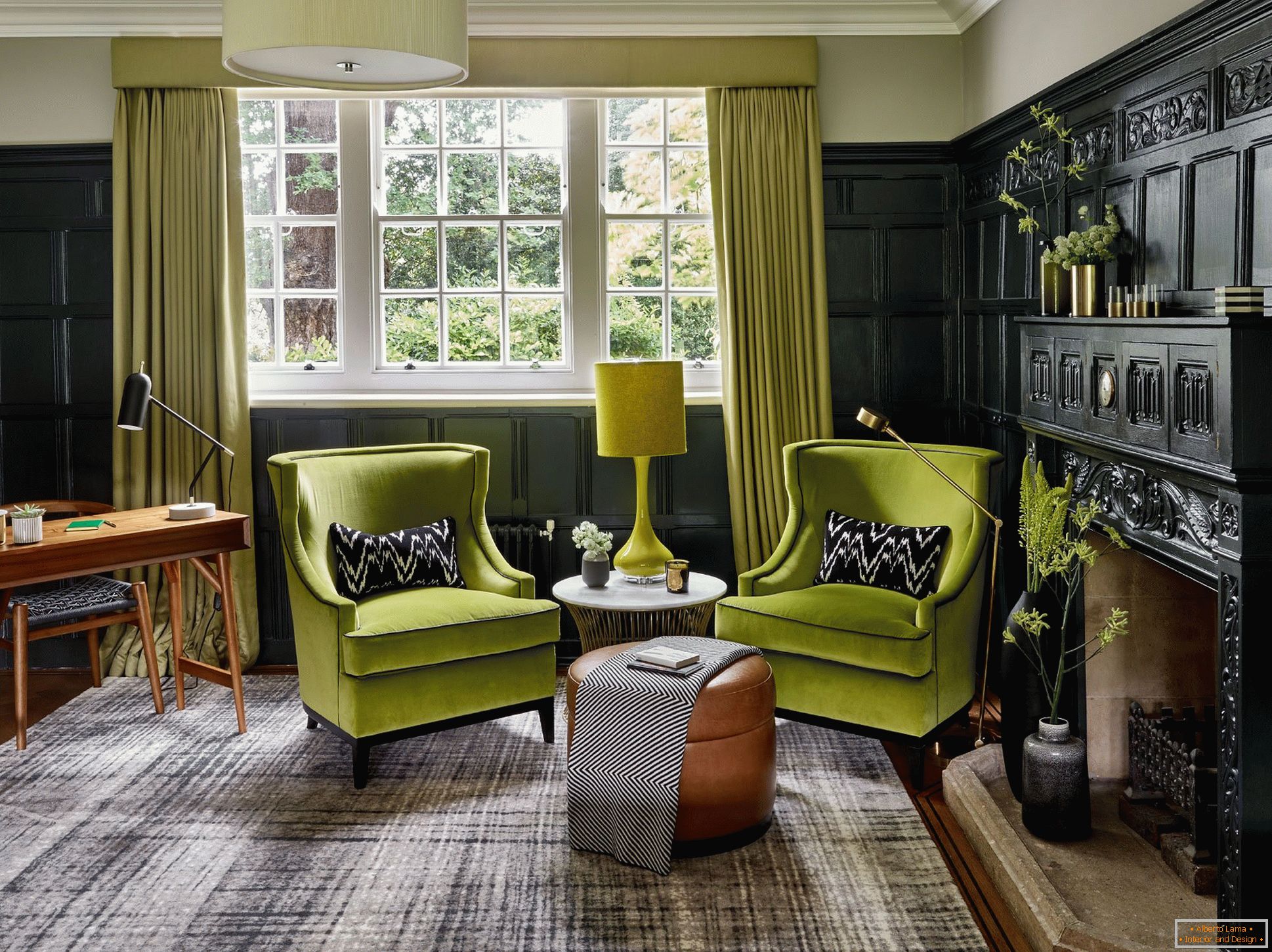 Zelený čalouněný nábytek v obývacím pokoji