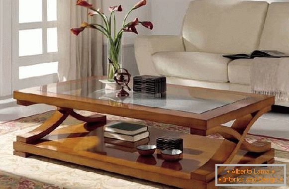 dřevěný konferenční stolek, foto 2